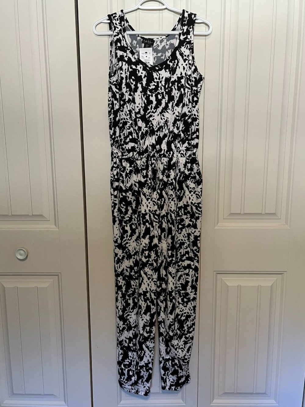 Nicole Miller Black White Jumpsuit Romper Size Small NWT
